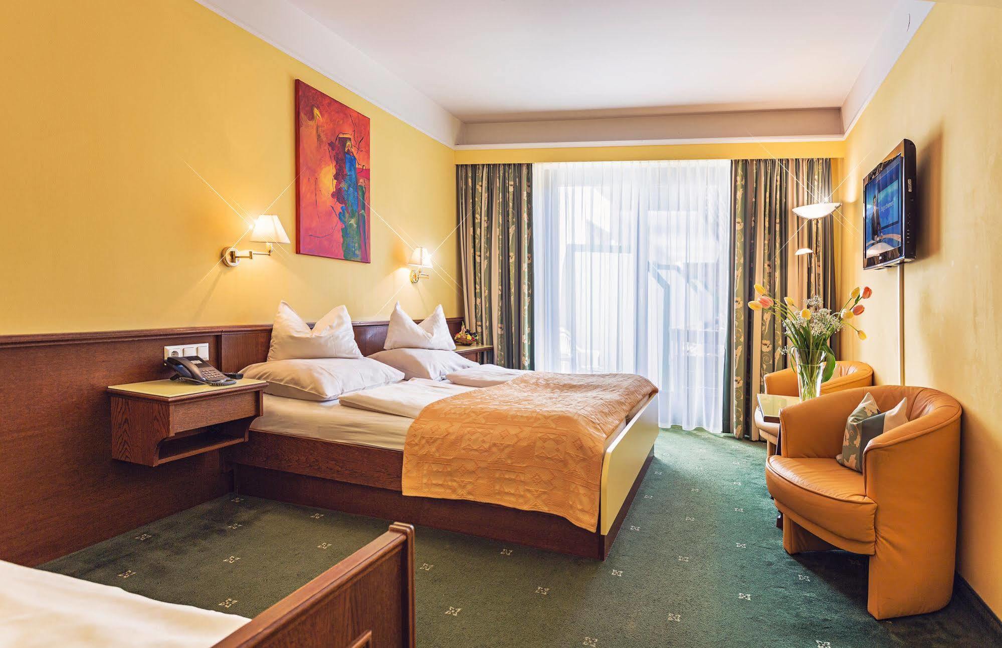 Hotel Zanker Dobriach Bagian luar foto